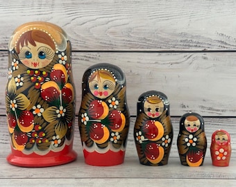 Ukrainian Traditional Hand Painted Nesting Doll 5 pieces, Ukrainian Doll 17.5 cm or 6.88", Wooden Toy, Home Decor, Kids Gift, Kids Wood Toy