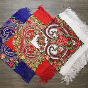 Bufanda étnica de lana folclórica, bufanda floral eslava Babushka, bufanda rusa bohemia moderna y elegante con diseño floral clásico y atemporal, regalo para ella