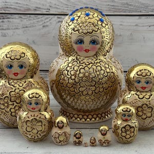 Ukrainian Traditional Hand Painted Nesting Doll 6.29&#39;&#39; or 16 cm, Wood Burning Ukrainian Doll 10 pieces, Wooden Toy, Kids Gift, Room Decor