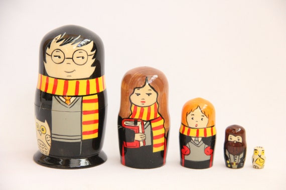 Hand Painted Matryoshka Doll 5pieces Movie Characters Russian Nesting Doll 4.52/'/' or 11.5 cm Kids Gift Kids Room Decor Wood toy