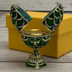 Ukrainisches Weihnachtsei im Faberge-Stil, 7,5 cm, handgefertigt mit Emaille-Swarovski-Kristallen, Weihnachtsei, Geschenk für ihr Wohndekor