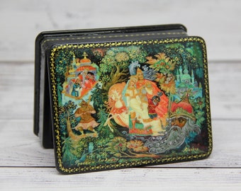 パレフ産のロシア漆器箱 - Etsy 日本