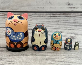 Cats Family Ukrainian Nesting Doll 2.36'' or 6 cm, Ukrainian Doll 5 pieces, Gift for Mom, Kids Gift, Animal Toys, Kids Room Decor