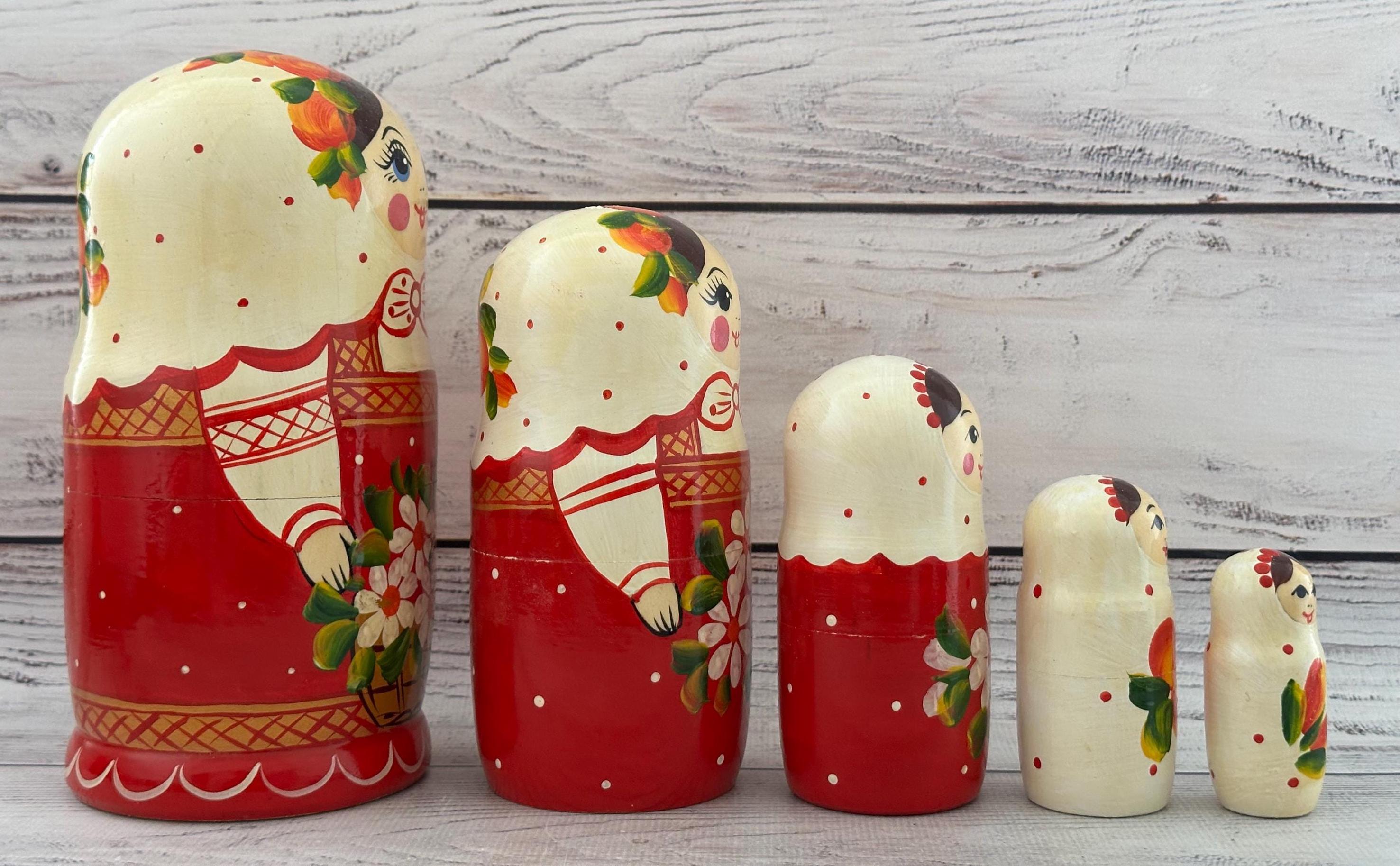 手描きウクライナの入れ子人形セット、伝統的な花飾り、5ピース - Etsy