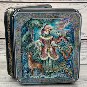 Caja de laca ucraniana, escuela de pintura artística Kholuy, "Snegurochka", hecha a mano, pintura en miniatura pintada a mano, papel maché, caja de joyería