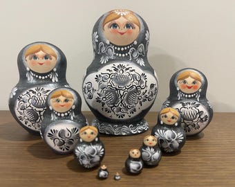 Süßes Gesicht Ukrainische Traditionelle Nesting Doll 16 cm, Ukrainische Puppe 10 Stück, Geschenk für Mama, Kindergeschenk Tierspielzeug, Kinderzimmer Dekor