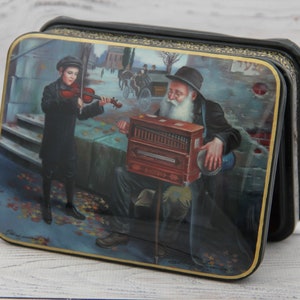 Unique Ukrainian Lacquer Box &quot;Portrait&quot;, Gallery Quality, Fedoskino Art Painting School, Handmade, Hand Painted, Papier Mache, Jewelry Box