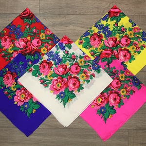 ¡OFERTA! Bufanda floral de babushka eslava Bufanda de lana ucraniana Estilo boho moderno HECHA EN UCRANIA
