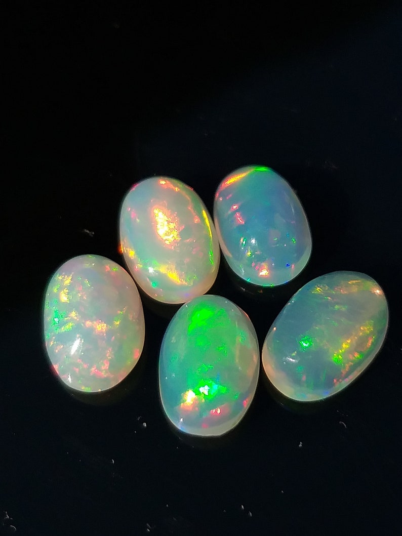 5,PieceLot Natural Ethiopian Opal Welo Fire Multy Fire Oval Cabochon MM Size9X6 AAA Quality Opal Gemstone