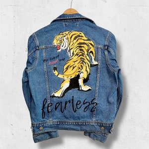 Personalized gift, Painted denim jacket Tiger, Personalized jean jacket, custom jacket, handpainted jacket, handmade gift, birthday gift.