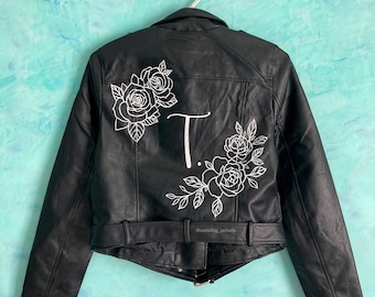 Regalo personalizado, chaqueta de cuero personalizada, chaqueta de boda pintada, regalo para la novia, regalo para la dama de honor, regalo para la madrina, chaqueta para la futura Sra.