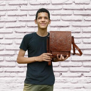Leather Messenger Bag ATACAMA - Estrella / Chocolate, Small Leather Bag, Leather Crossbody Bag, Full Grain Leather Bag, Smooth Bag Gift