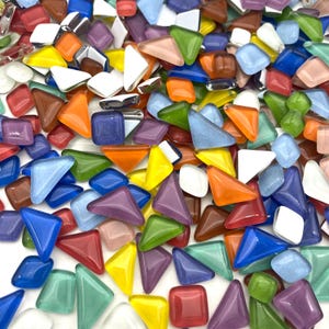 1 kg unregelmäßige Glasfliesen 12 Farben gemischte Größe 10-20 mm 4 mm Dicke