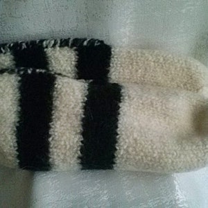 05 a pair of self-knitted felt shoes, colorful black and white striped children&#39;s shoes, slippers, slippers, slippers, shoes