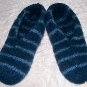 10 paar zelfgebreide vilten schoenen, kleurrijk, donkerblauw met lichtblauwe strepen, kinderschoenen, pantoffels, pantoffels, vilten pantoffels