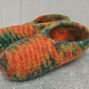 54 a pair of self-knitted felt shoes colorful children&#39;s shoes slippers slippers slippers shoes felt slippers