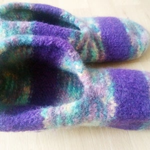 45 a pair of self-knitted felt shoes colorful children&#39;s shoes slippers slippers slippers shoes felt slippers