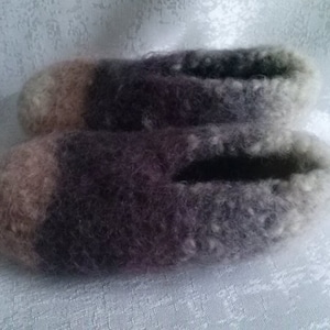 56 a pair of self-knitted felt shoes colorful children&#39;s shoes slippers slippers slippers shoes felt slippers