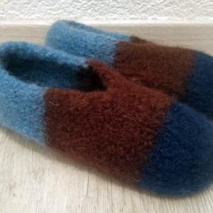 37 a pair of self-knitted felt shoes colorful children&#39;s shoes slippers slippers slippers shoes felt slippers
