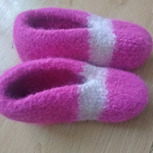 39 a pair of self-knitted felt shoes colorful children&#39;s shoes slippers slippers slippers shoes felt slippers