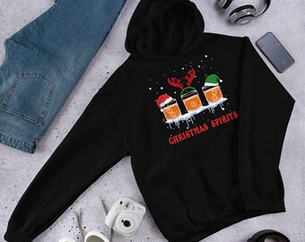 Christmas Spirits sudadera con capucha, sudadera con capucha de Navidad, sudadera con capucha Whiskey, sudadera con capucha Bourbon, Boozy Christmas