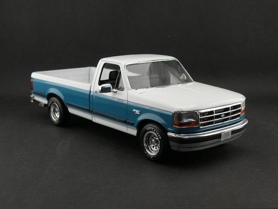 Ford F-150 XLT - 1/25 Scale Built - Handcrafted, Unique
