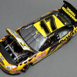 1/25 scale built 2002 ROUSH RACING Ford Taurus Dewalt #17 Matt Kenseth - handcrafted, unique piece, custom made, model, model car, Nascar