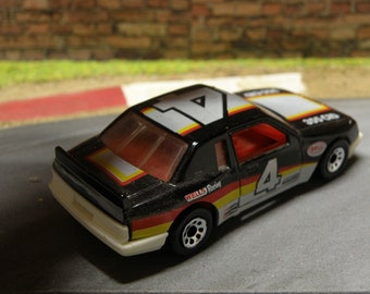 Vintage BUICK LE SABER (matchbox #10) 1987 - Matchbox, Rotamatics