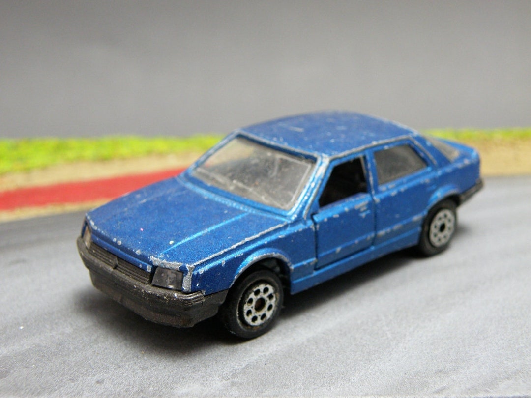 53 ミニカー Majorette Renault 16 ルノー グレー 当時物