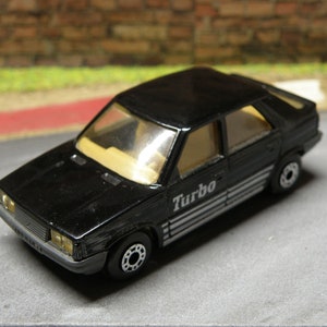 Vintage RENAULT 11 (Matchbox No. 33) 1985 - Matchbox Superfast, Hot Wheels, Redlining, Superfast, Lesney, Diecast Model, Collectible