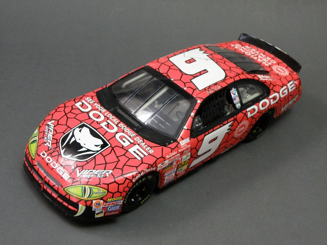【限定品】 1/24 Scale Elliott Bill #9 Intrepid DODGE VIPER 2002 Built GT