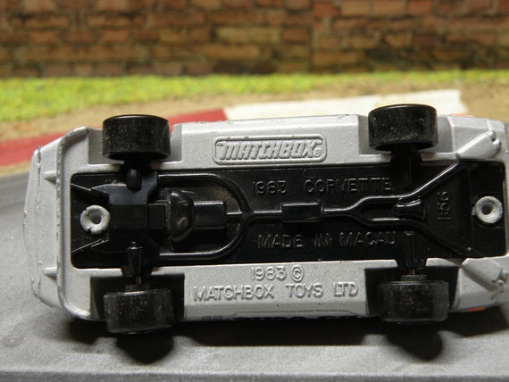 1:43 Chevrolet Corvette - James Bond A View To A Kill