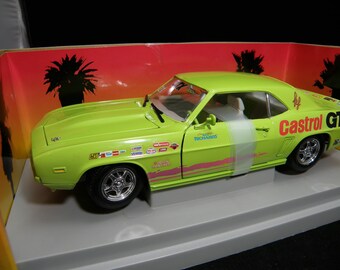Muscle Machines 69 Camaro 1:18 スケール ミニカー Muscle Machines '69 Camaro 1:18 scale| Dream Street Diecast