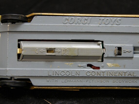 Vintage LINCOLN CONTINENTAL (2) Executive Limousine (corgi Toys No