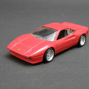 Vintage FERRARI 288 GTO (hot Wheels, Scale 1/38 4 Inch) - Die Cast