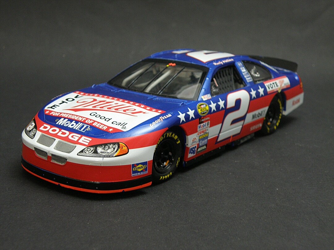 1/24 Scale Built #2 Miller Vote * RUSTY WALLACE * 2004 Dodge