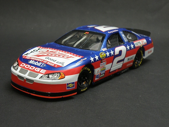 1/24 Scale Built #2 Miller Vote * RUSTY WALLACE * 2004 Dodge