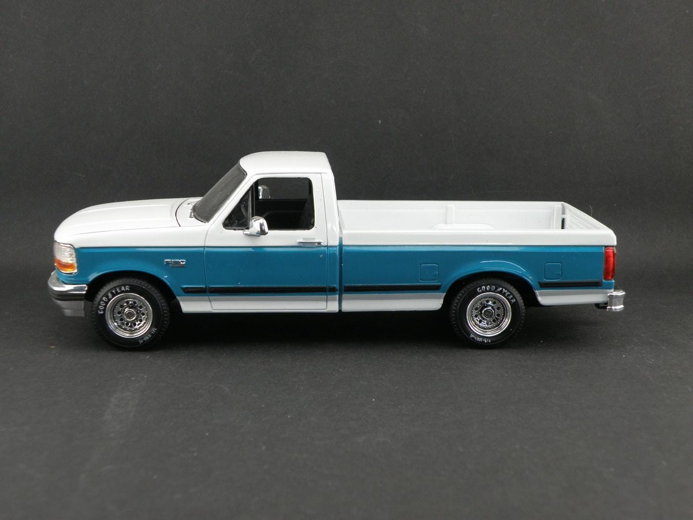 Ford F-150 XLT - 1/25 Scale Built - Handcrafted, Unique Piece