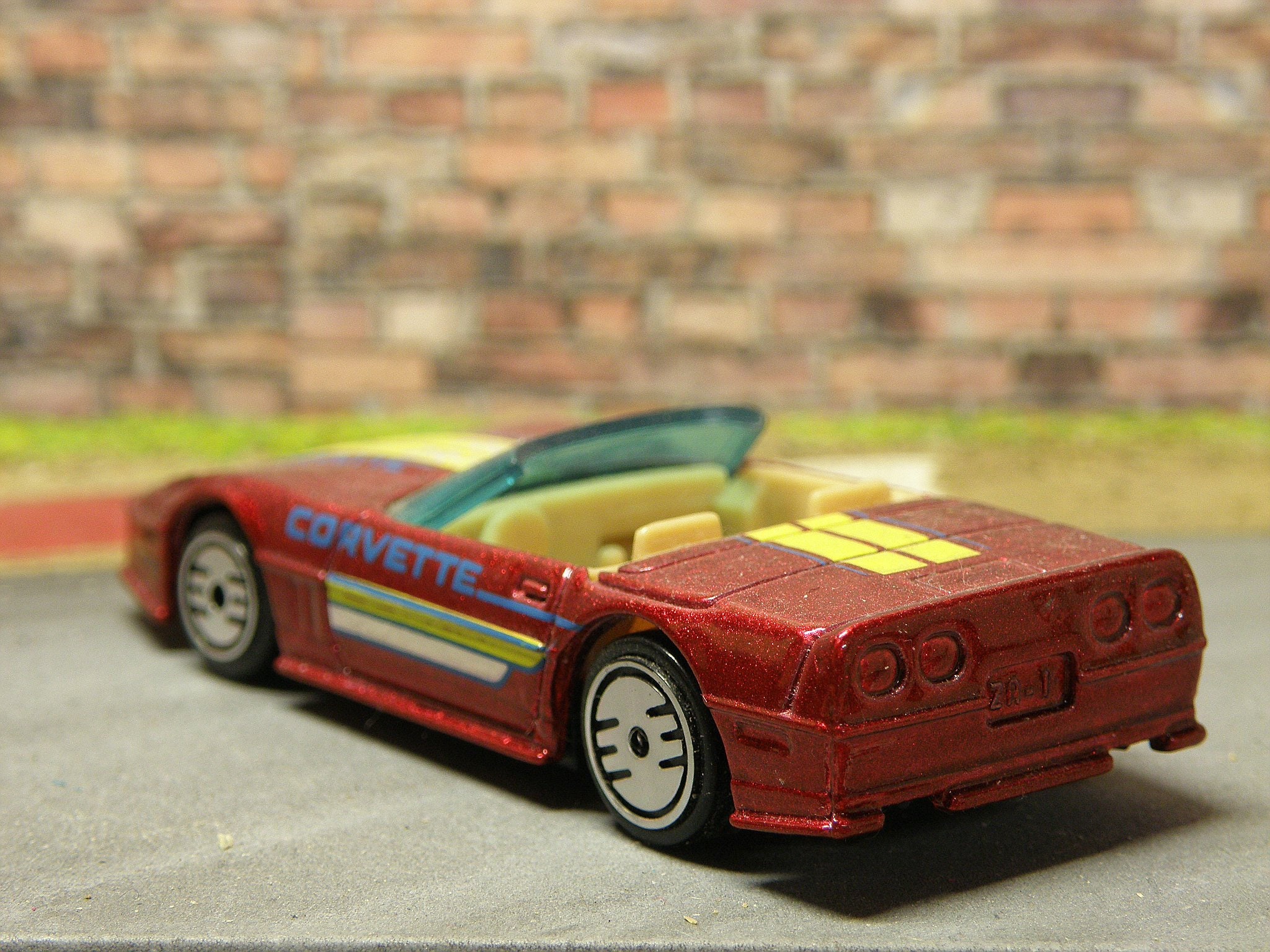 ミニカー Hot Wheels Corvette 1/18 Corvette 1969 Yellow ZL1 Hot Wheels 1:18 th Diecast Model