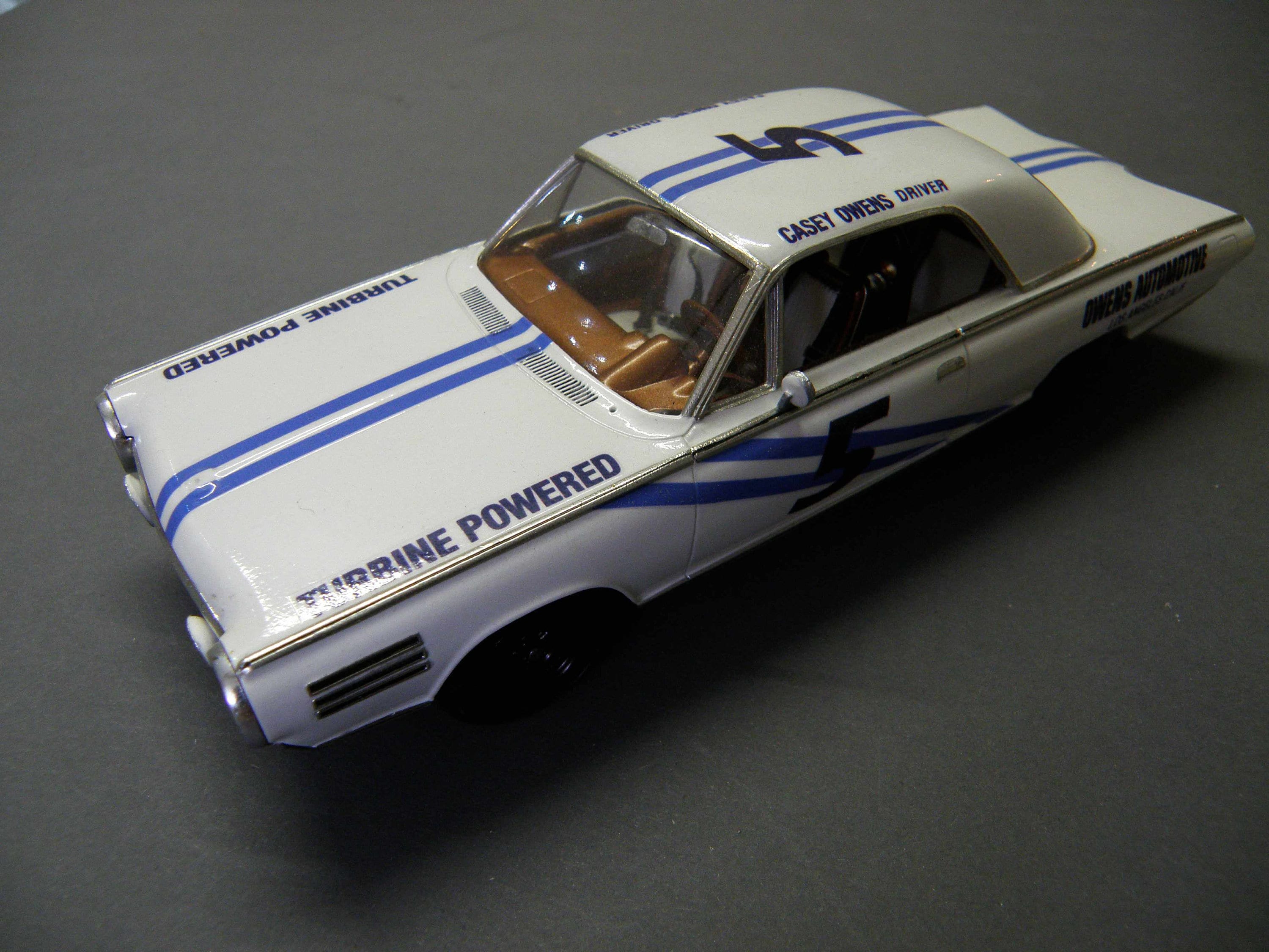 1964 CHRYSLER TURBINE CAR - Unbuilt Kit Scale 1/25 1/24