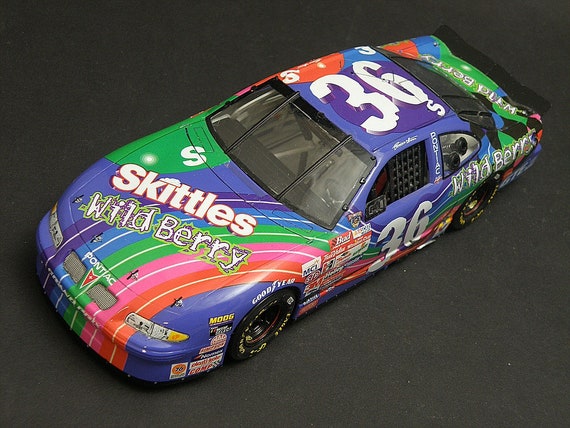 1/24 Scale Built #36 Wildberry Skittles * ERNIE IRVAN * 1998