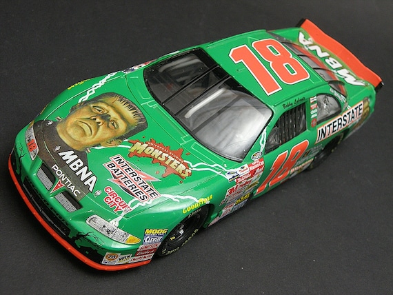 1/24 Scale Built 18 Interstate Batteries/monsters Universal