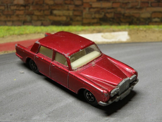 hot wheels rolls royce silver shadow