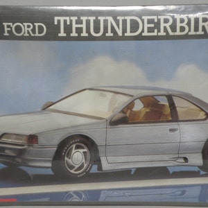 1989 Ford Thunderbird SC - unbuilt kit scale 1/25 - SEALED kit, model car, classic, miniature, rare, vintage