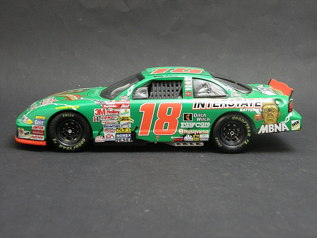 1/24 Scale Built 18 Interstate Batteries/monsters Universal