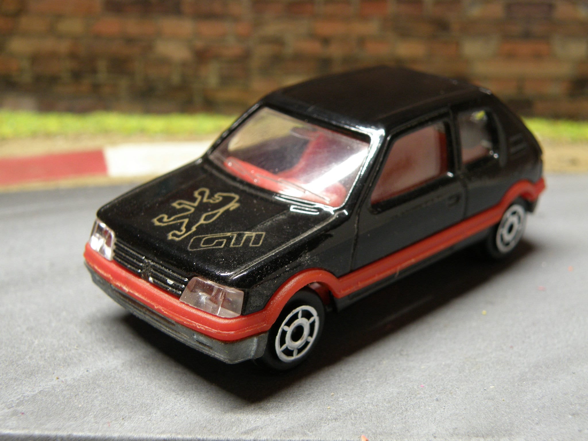 Vintage PEUGEOT 205 GTI majorette No. 281 Majorette Matchbox Hot