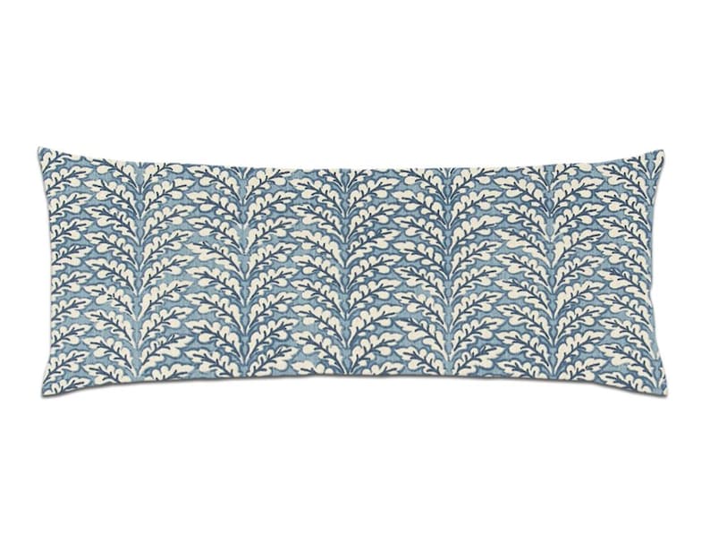 Bramblelily Leaf Lumbar Throw Pillow Cover