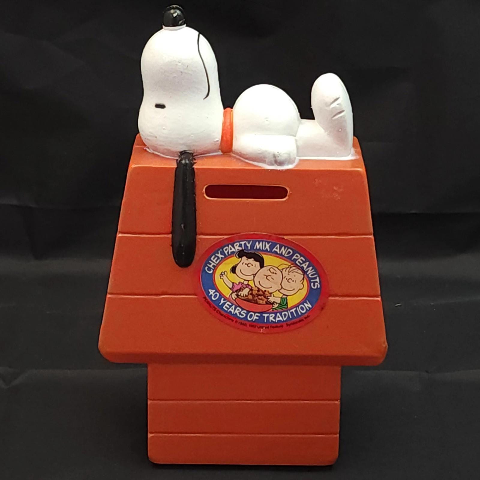 SNOOPY　1965 1966 made in USA Vtg Snoopy Vinyl Figure With Walkman And Headphones 1966 Vtg