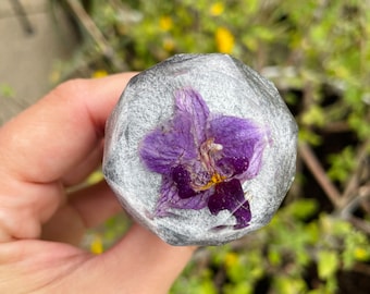 Handmade Resin Wine Bottle Stopper – Purple Orchid, Silver Base