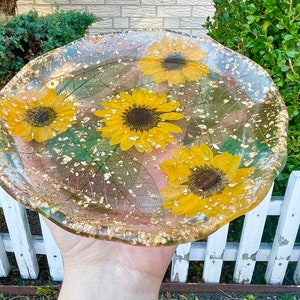 Sunflower resin tray, Resin catchall tray with Sunflowers & Leaves, Fall table decor, Cute custom resin gifts, Stand with Ukraine